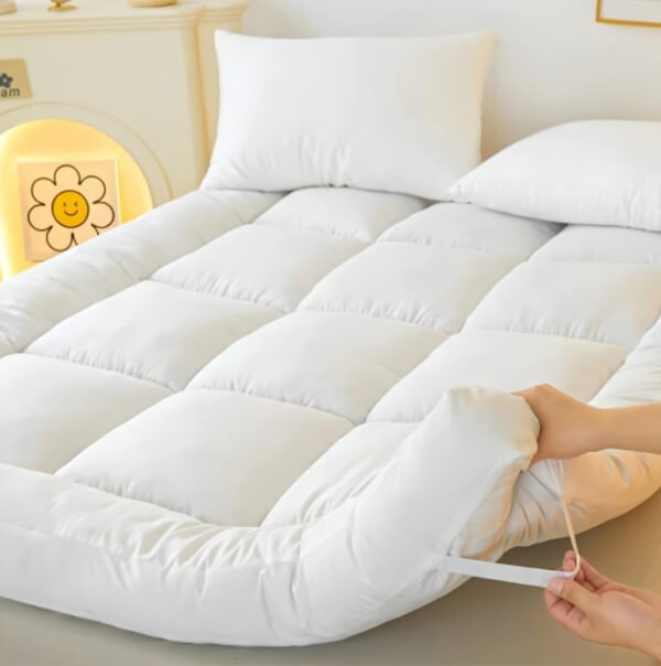 Hotel Quality Mattress Topper – 4 Inch (10cm) Extra Thick, Single, Small Double Double, King, and Super King.